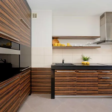 Near Oncology Center, Novum, Ursynow Arena & Kabaty Forest By Renters 바르샤바