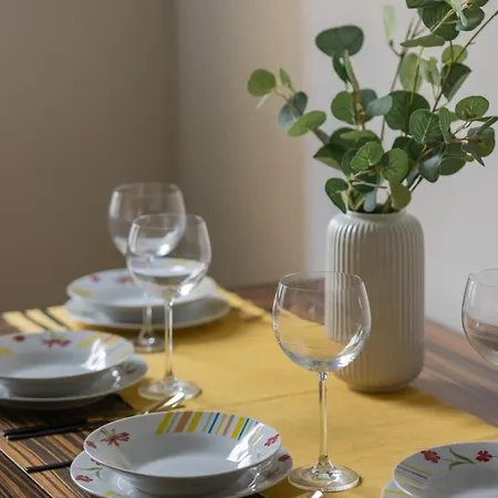 Apartment Near Oncology Center, Novum, Ursynow Arena & Kabaty Forest By Renters *