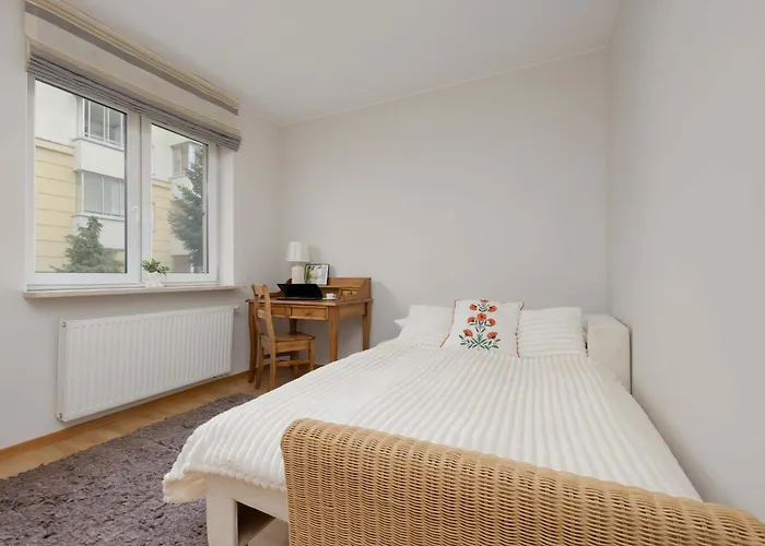 Near Oncology Center, Novum, Ursynow Arena & Kabaty Forest By Renters * Warszawa