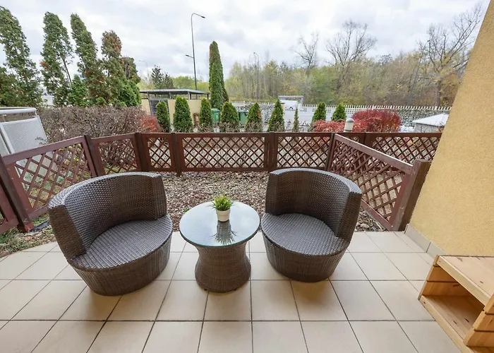 Near Oncology Center, Novum, Ursynow Arena & Kabaty Forest By Renters Lägenhet *