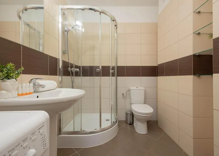 Near Oncology Center, Novum, Ursynow Arena & Kabaty Forest By Renters Warszawa