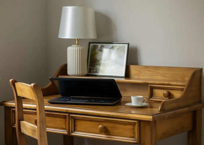 Near Oncology Center, Novum, Ursynow Arena & Kabaty Forest By Renters Lägenhet *