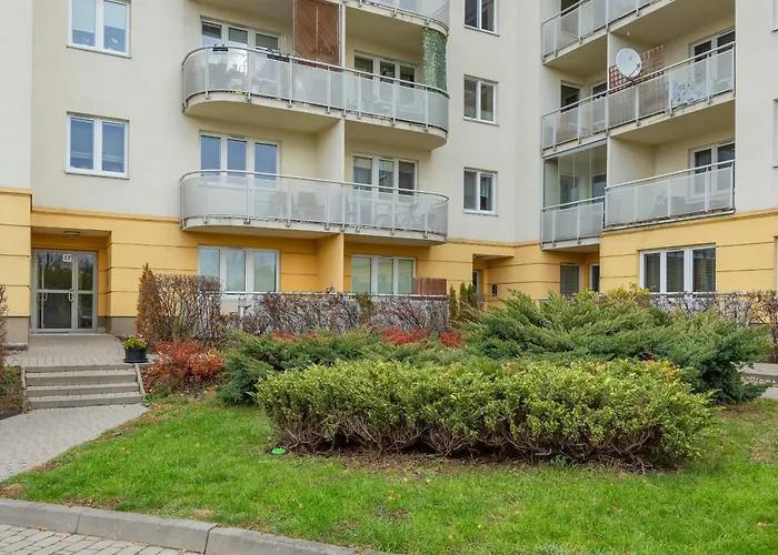 Near Oncology Center, Novum, Ursynow Arena & Kabaty Forest By Renters Lägenhet Warszawa